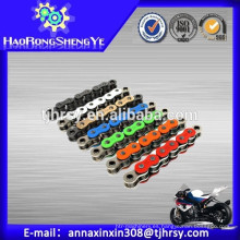 Cadena coloreada de la motocicleta 420/428 / 428H / 520 / 520H / 530 hecho en China